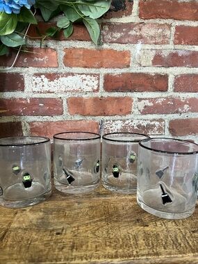 Clear Glass Tumbler Set with Black Rim and Bee Accent - Set of 4